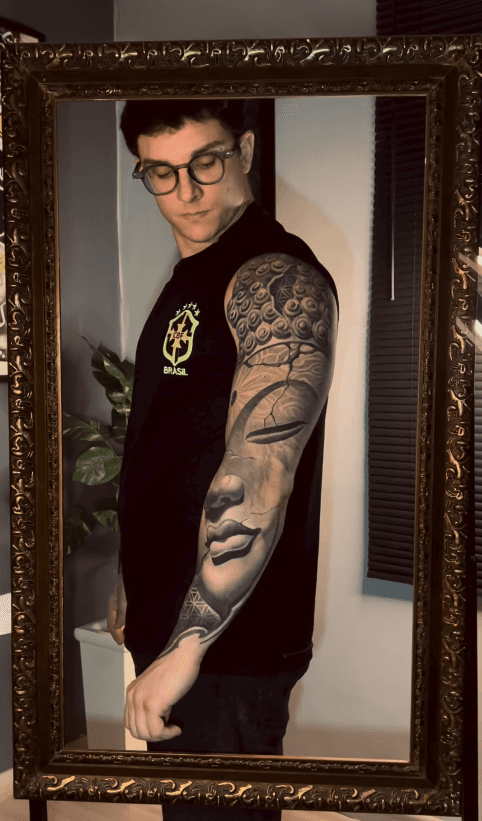 Tatto realismo no braço